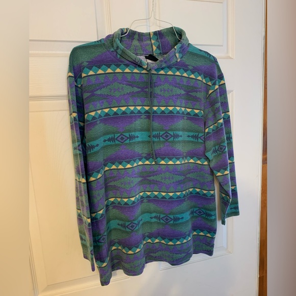 Ladies top - Picture 1 of 5